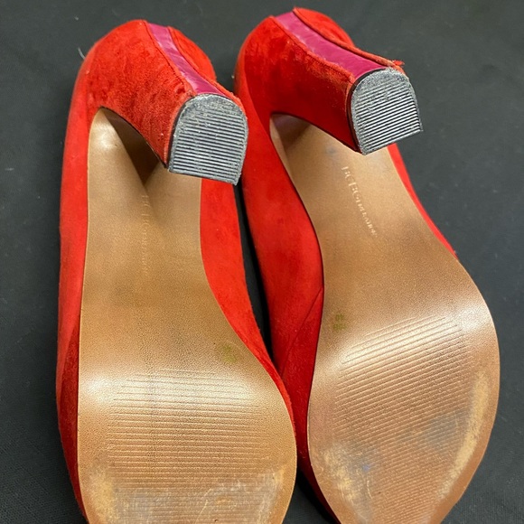 BCBG Red Suede and Fuchsia Patent Leather 5 inch Peep Toe Heels Size 10 Shoes - Picture 13 of 14